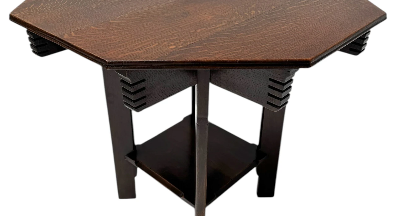 Arts & Crafts Art Nouveau Coffee Table, 1900s